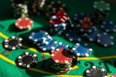 erek 93 platform interface showing football, casino, and slots